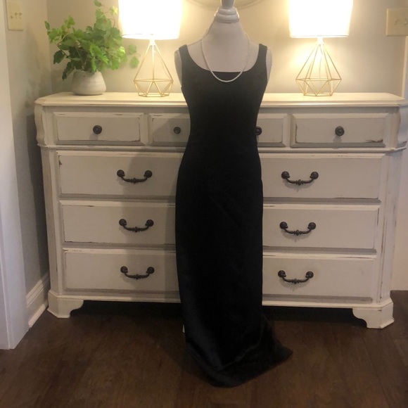Alex Evenings Formal Elegant Black with slit Maxi Dress - Picture 2 of 7